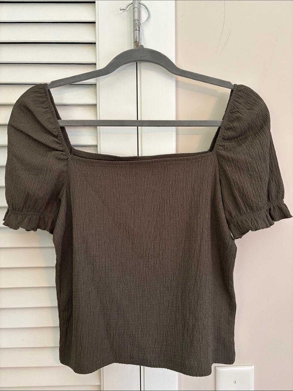 H&M Olive Puff Sleeve Square Neck Top, size medium